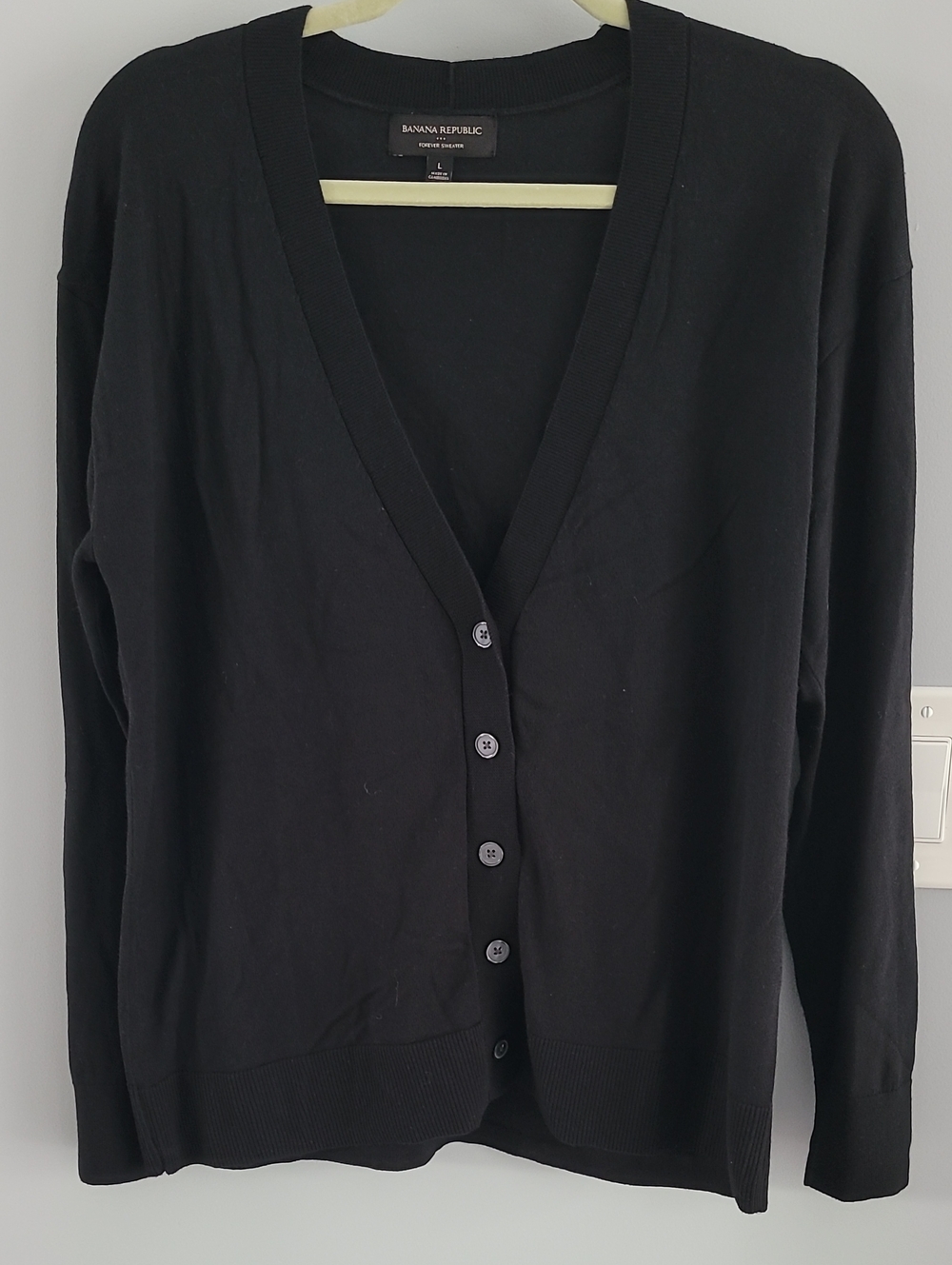 Banana Republic Black V-Neck Button-Front Cardigan
